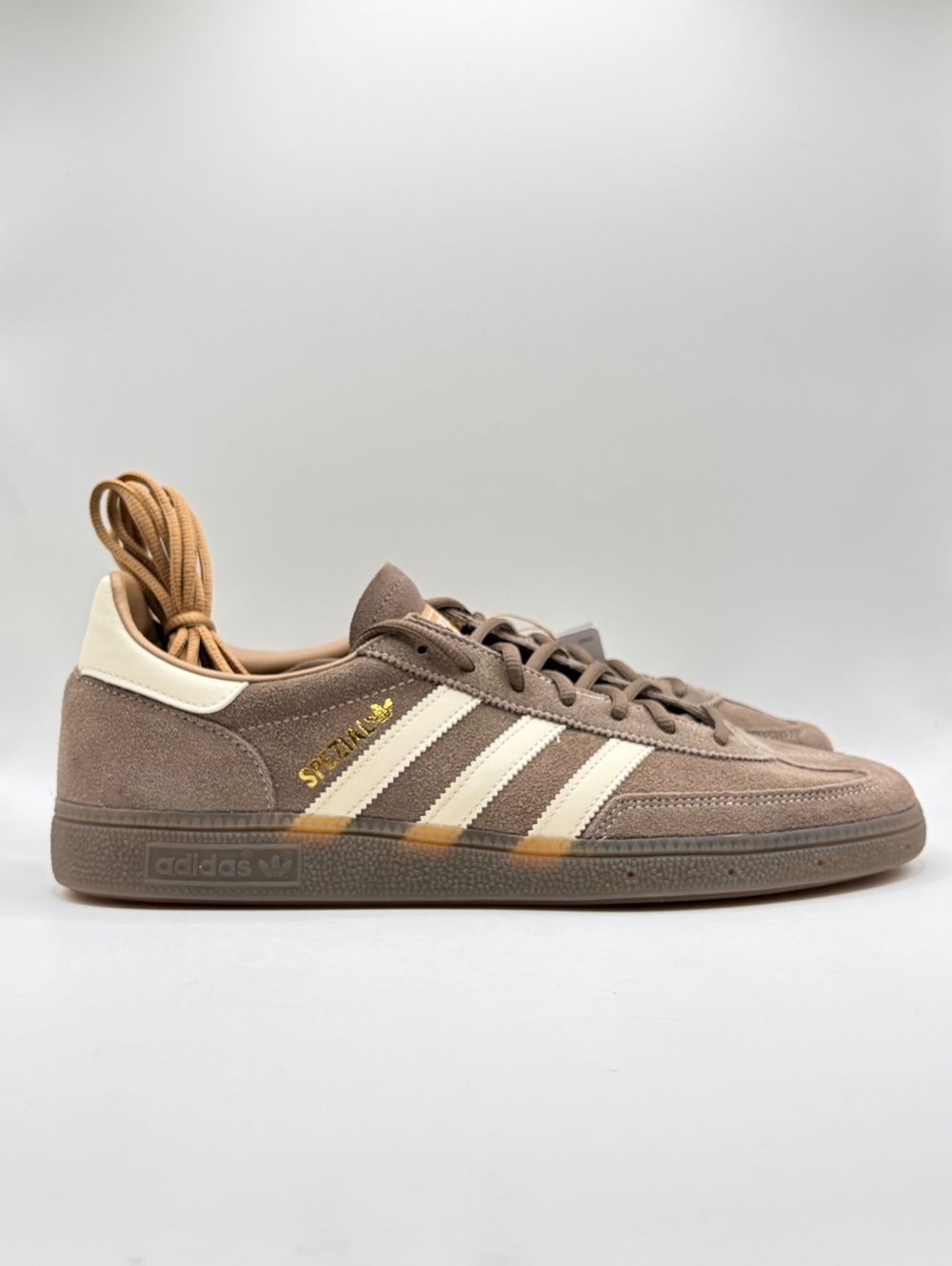Adidas Handball Spezial sneakers in Earth Strata, Wonder White and Gum 12 Men